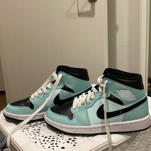 Nike Air Jordan 1 Mids Aqua Black